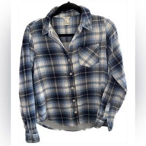 Forever 21 Plaid Flannel Shirt (Blue, Grey, & White) Medium